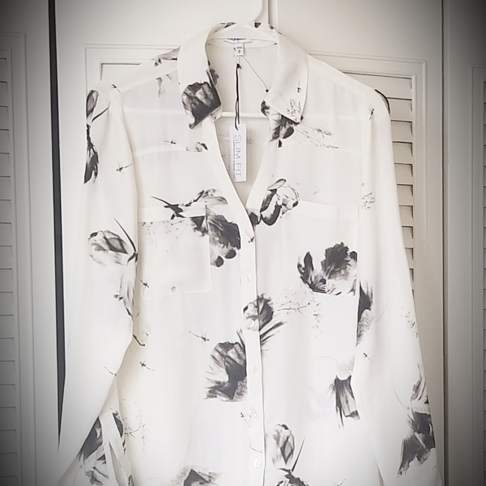 👚NEW❣ Floral Print Blouse